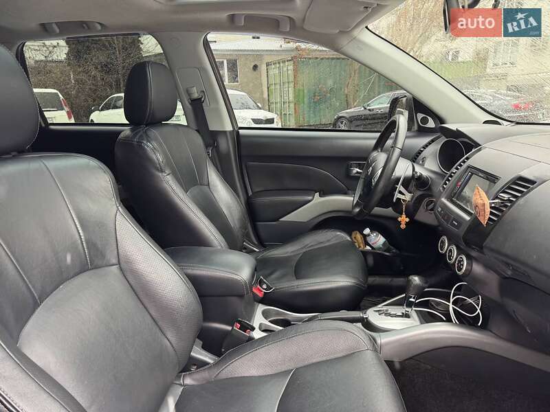Позашляховик / Кросовер Mitsubishi Outlander XL 2008 в Одесі фото 13 Позашляховик / Кросовер Mitsubishi Outlander XL 2008 в Одесі