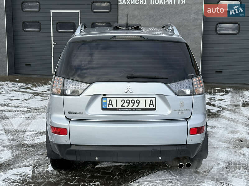 Внедорожник / Кроссовер Mitsubishi Outlander XL 2007 в Киеве