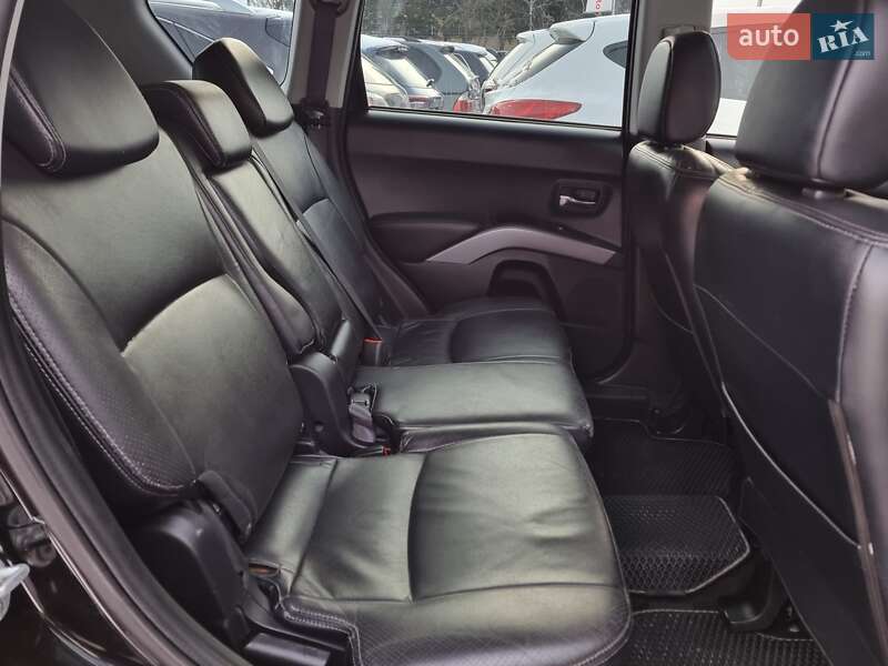 Позашляховик / Кросовер Mitsubishi Outlander XL 2008 в Вінниці