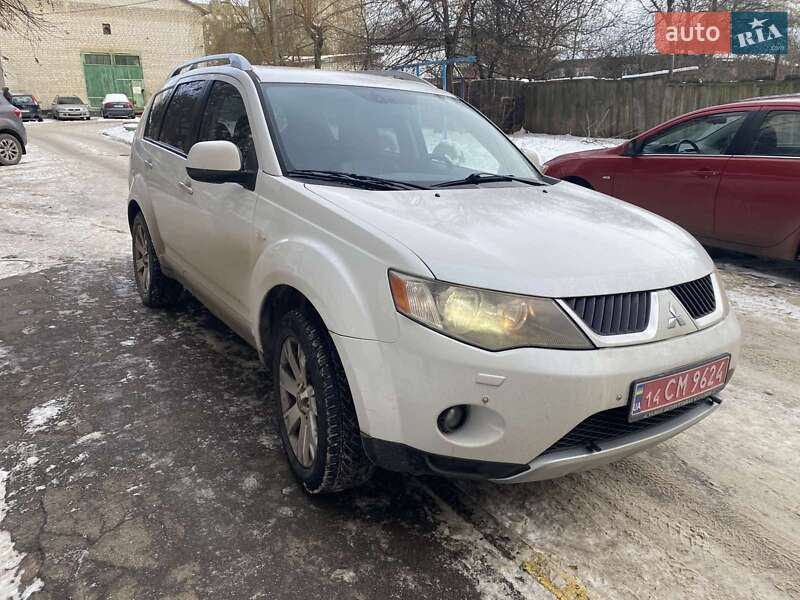 Внедорожник / Кроссовер Mitsubishi Outlander XL 2008 в Житомире