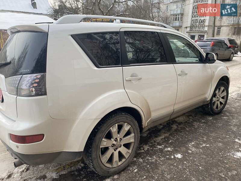 Внедорожник / Кроссовер Mitsubishi Outlander XL 2008 в Житомире