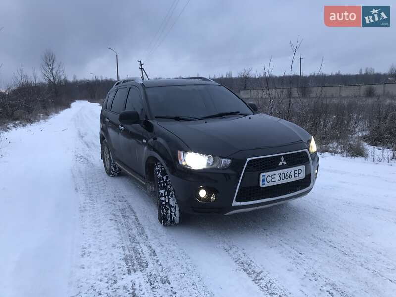Внедорожник / Кроссовер Mitsubishi Outlander XL 2010 в Черновцах фото 2 Внедорожник / Кроссовер Mitsubishi Outlander XL 2010 в Черновцах