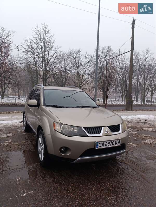 Mitsubishi Outlander XL 2008 Mitsubishi Outlander XL 2008