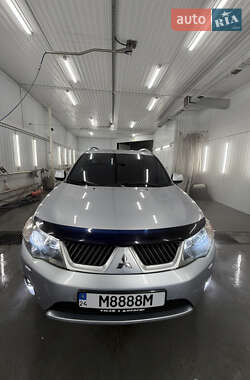 Позашляховик / Кросовер Mitsubishi Outlander XL 2008 в Черкасах