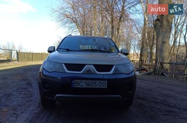 Внедорожник / Кроссовер Mitsubishi Outlander XL 2008 в Яворове