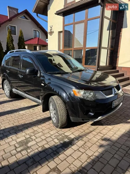 Mitsubishi Outlander XL