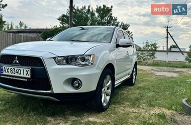 Внедорожник / Кроссовер Mitsubishi Outlander XL 2010 в Андреевке