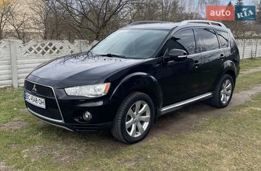 Позашляховик / Кросовер Mitsubishi Outlander XL 2010 в Рава-Руській