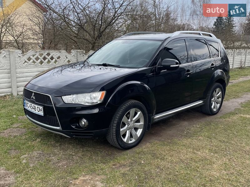 Mitsubishi Outlander XL 2010