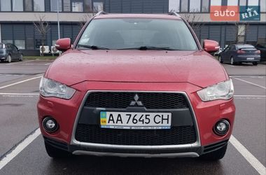 Внедорожник / Кроссовер Mitsubishi Outlander XL 2010 в Киеве