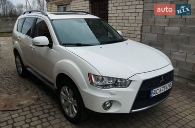 Позашляховик / Кросовер Mitsubishi Outlander XL 2012 в Ковелі