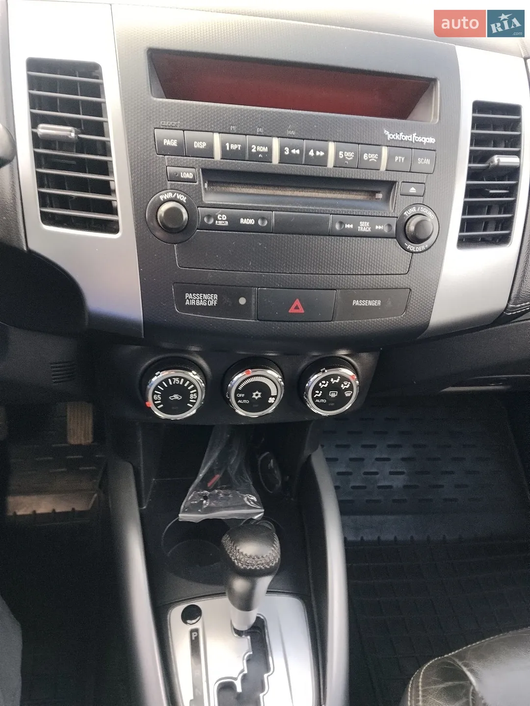2012 Mitsubishi Outlander - мініатюра 12
