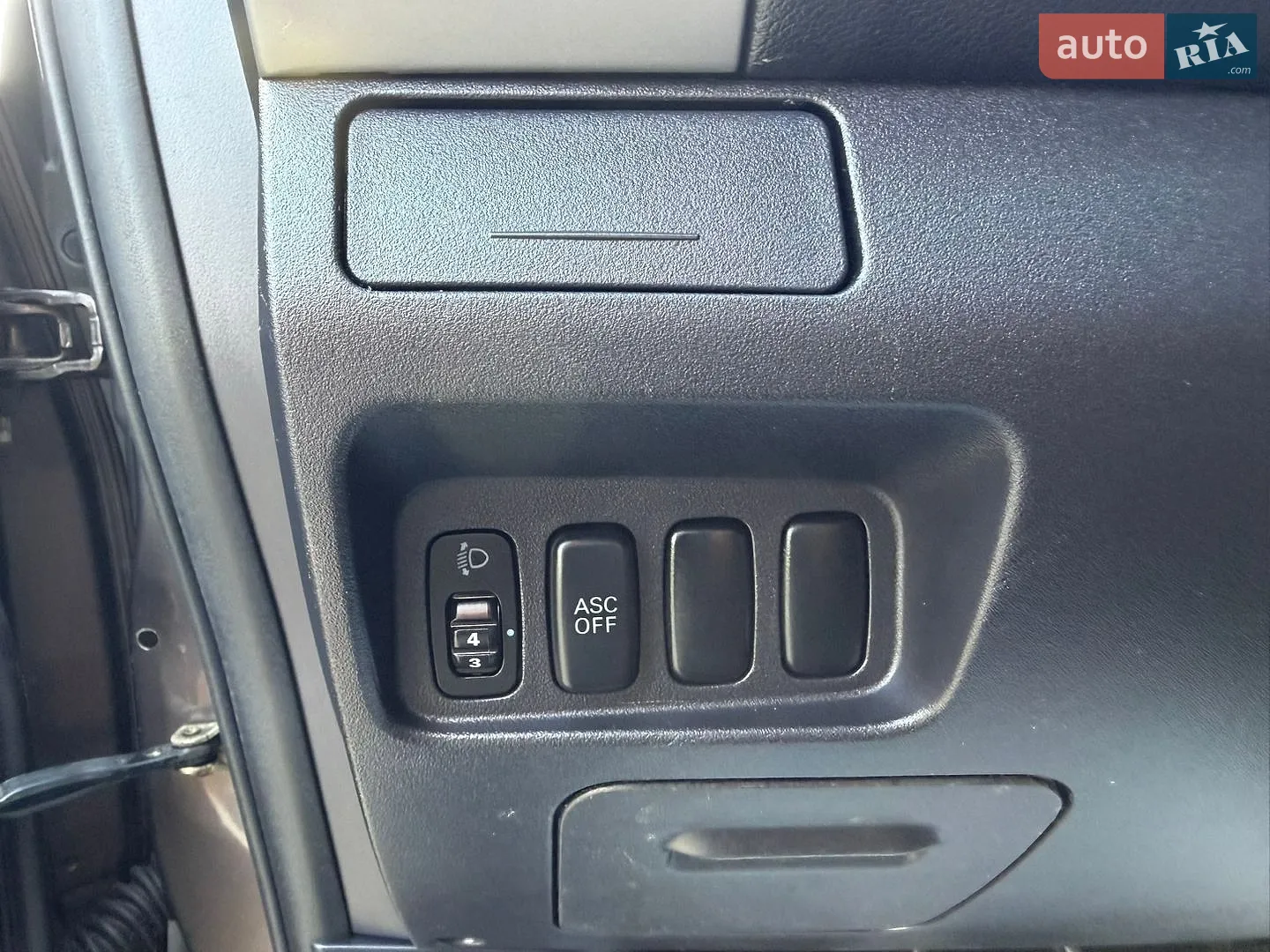 2011 Mitsubishi Outlander - мініатюра 23