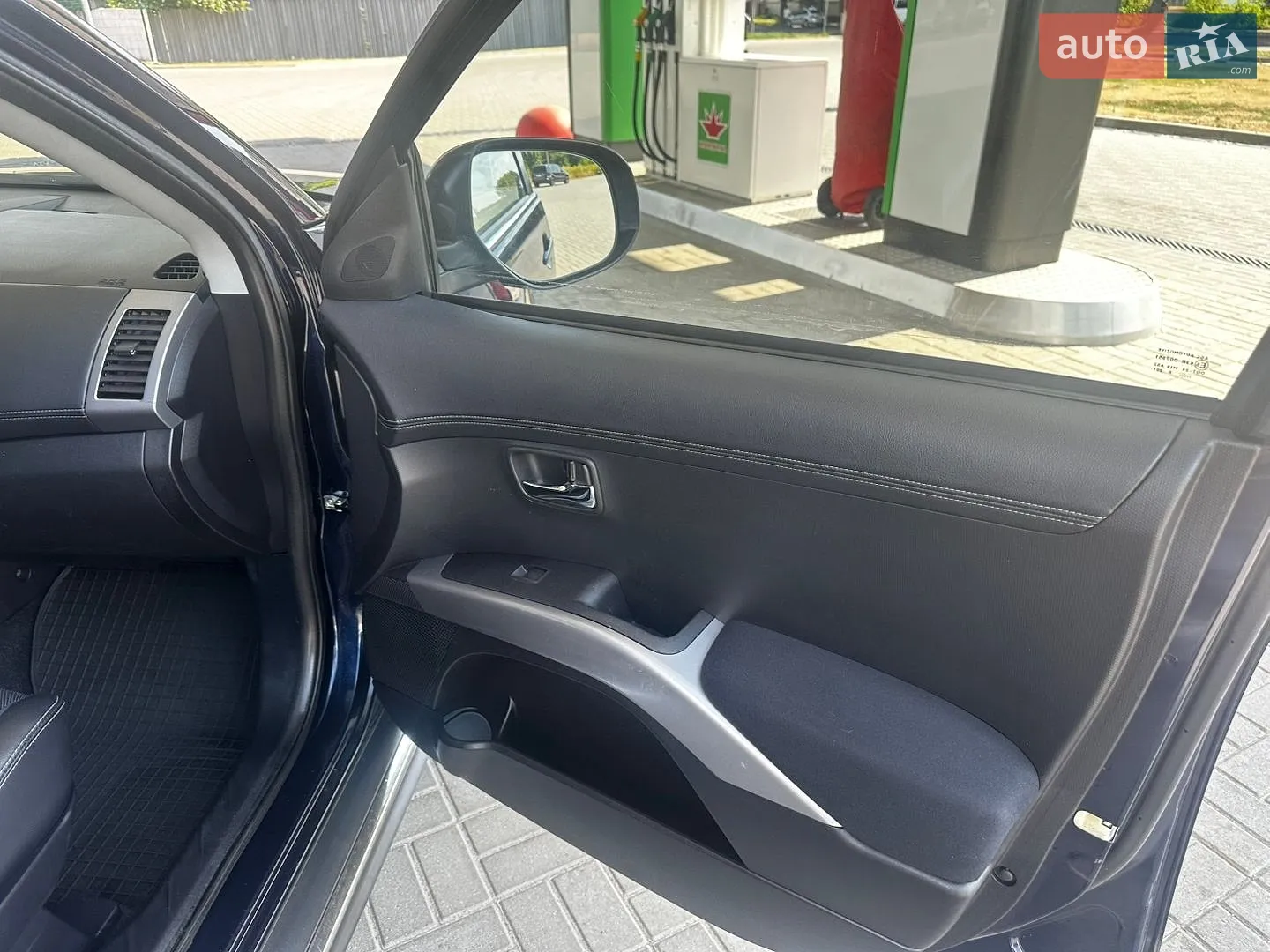 2010 Mitsubishi Outlander - мініатюра 24