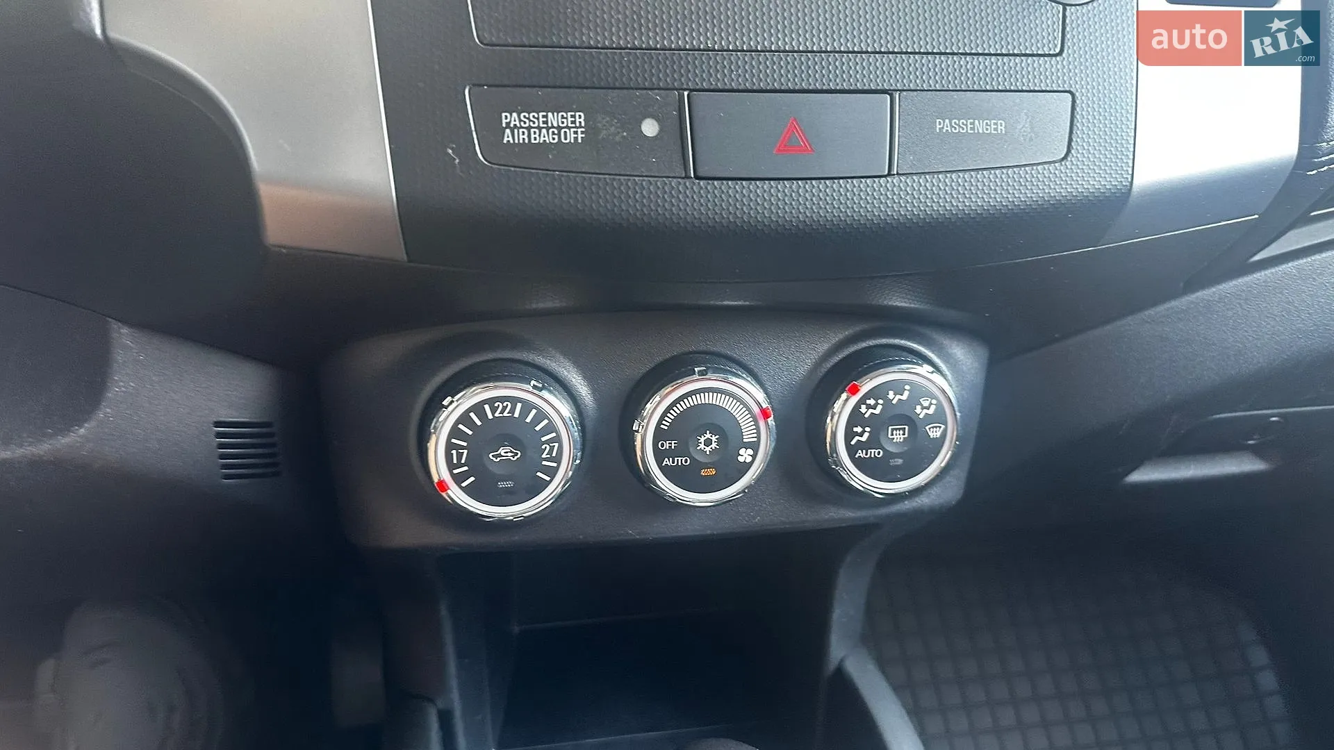 2010 Mitsubishi Outlander - мініатюра 38