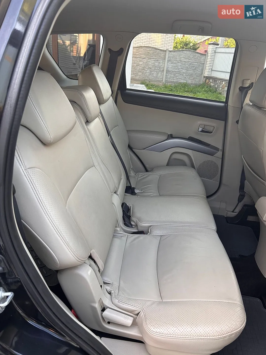 2010 Mitsubishi Outlander - мініатюра 18