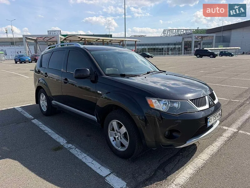 Mitsubishi Outlander XL