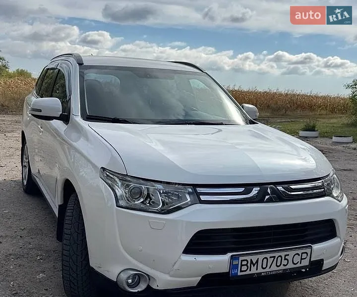 Mitsubishi Outlander XL