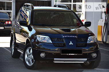 Внедорожник / Кроссовер Mitsubishi Outlander 2005 в Днепре