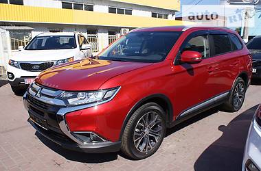 Внедорожник / Кроссовер Mitsubishi Outlander 2016 в Одессе