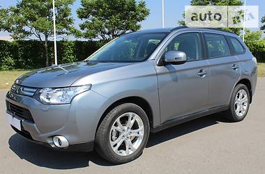 Внедорожник / Кроссовер Mitsubishi Outlander 2013 в Днепре