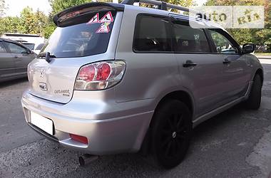 Внедорожник / Кроссовер Mitsubishi Outlander 2004 в Херсоне