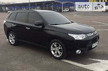 Внедорожник / Кроссовер Mitsubishi Outlander 2014 в Днепре