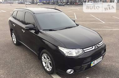 Внедорожник / Кроссовер Mitsubishi Outlander 2014 в Днепре