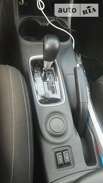 Позашляховик / Кросовер Mitsubishi Outlander 2016 в Одесі
