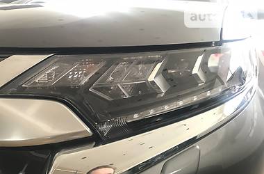 Внедорожник / Кроссовер Mitsubishi Outlander 2018 в Полтаве