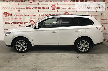 Хэтчбек Mitsubishi Outlander 2013 в Киеве