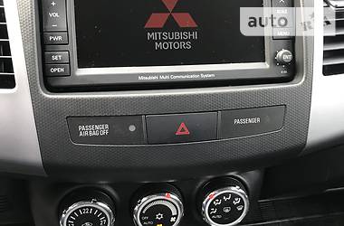 Внедорожник / Кроссовер Mitsubishi Outlander 2011 в Черновцах