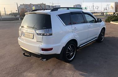 Внедорожник / Кроссовер Mitsubishi Outlander 2012 в Житомире