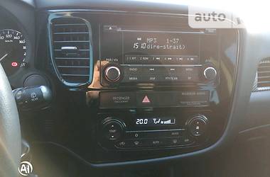 Позашляховик / Кросовер Mitsubishi Outlander 2014 в Запоріжжі
