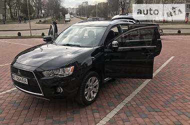 Позашляховик / Кросовер Mitsubishi Outlander 2010 в 