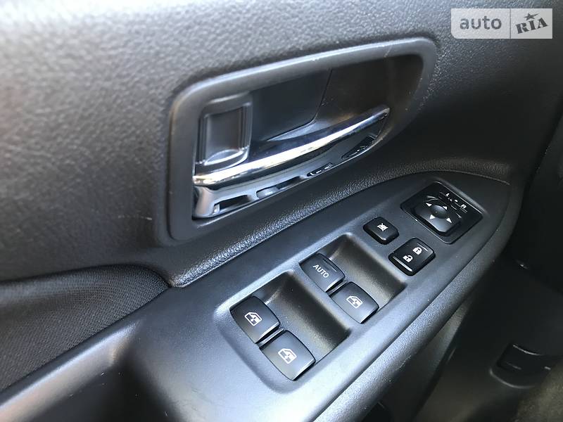 Позашляховик / Кросовер Mitsubishi Outlander 2018 в Одесі