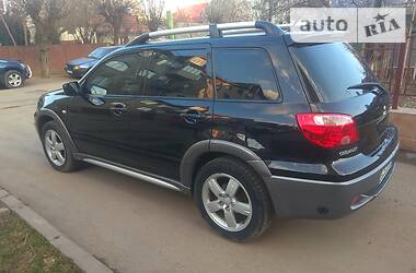 Позашляховик / Кросовер Mitsubishi Outlander 2006 в 