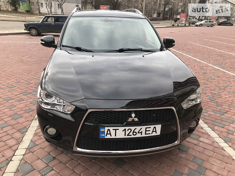 Позашляховик / Кросовер Mitsubishi Outlander 2010 в 