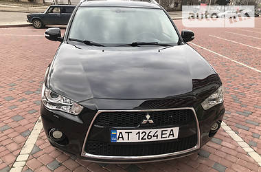 Позашляховик / Кросовер Mitsubishi Outlander 2010 в 