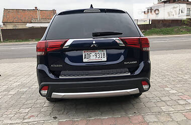 Внедорожник / Кроссовер Mitsubishi Outlander 2018 в Запорожье