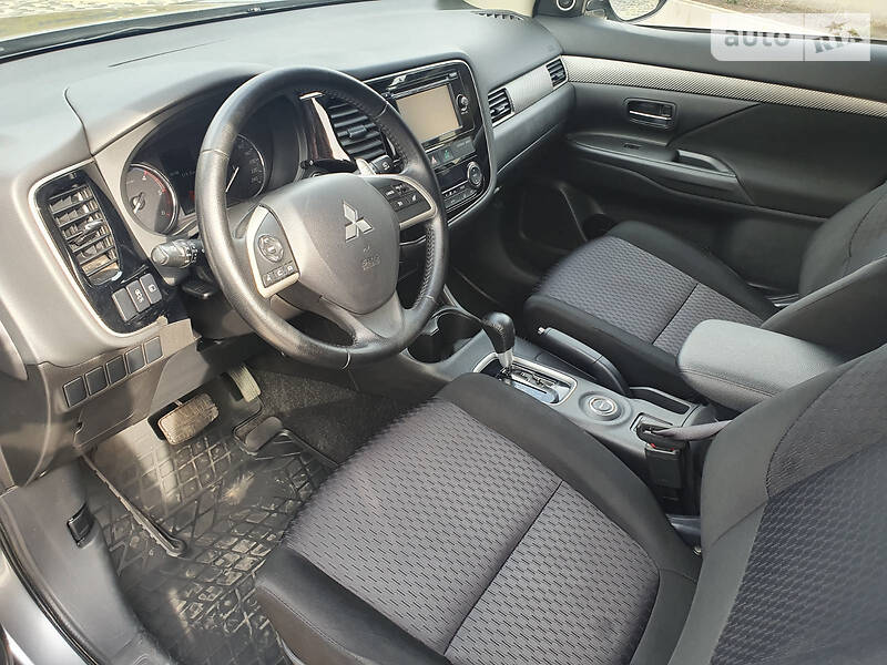 Позашляховик / Кросовер Mitsubishi Outlander 2013 в Кропивницькому