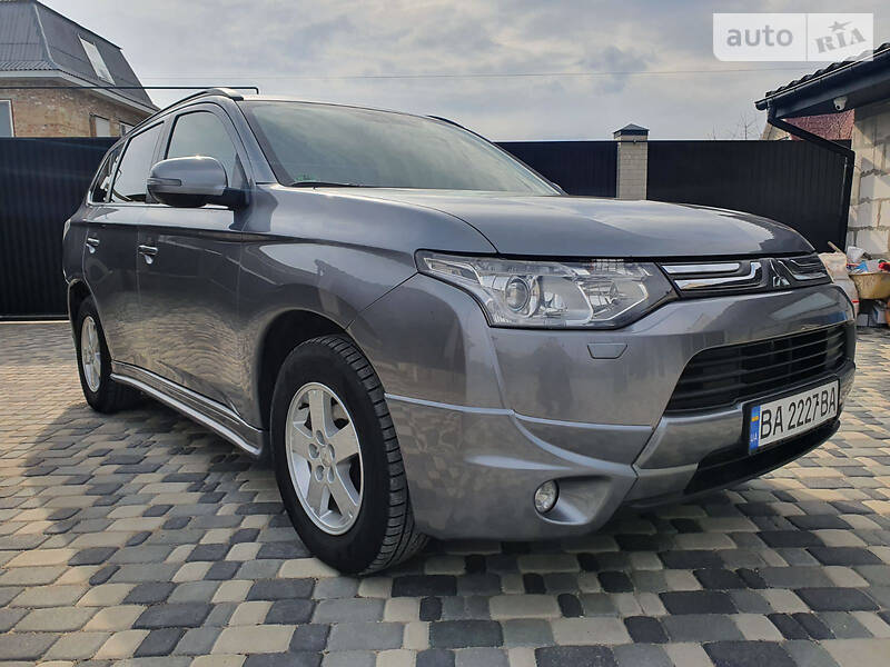 Позашляховик / Кросовер Mitsubishi Outlander 2013 в Кропивницькому