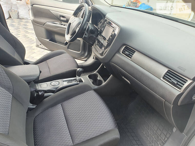 Позашляховик / Кросовер Mitsubishi Outlander 2013 в Кропивницькому