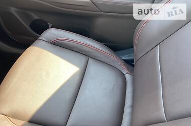 Позашляховик / Кросовер Mitsubishi Outlander 2017 в 