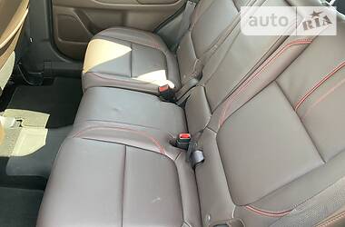 Позашляховик / Кросовер Mitsubishi Outlander 2017 в 