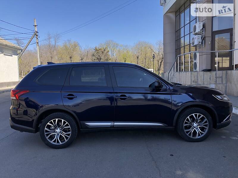 Позашляховик / Кросовер Mitsubishi Outlander 2018 в Вознесенську фото 7 Позашляховик / Кросовер Mitsubishi Outlander 2018 в Вознесенську