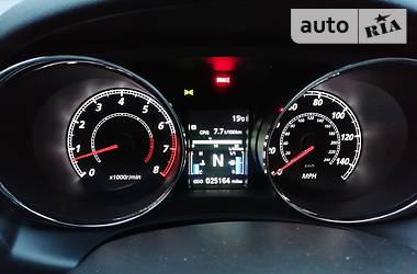 Внедорожник / Кроссовер Mitsubishi Outlander 2016 в 