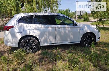 Позашляховик / Кросовер Mitsubishi Outlander 2018 в Києві