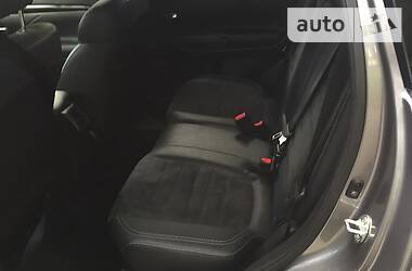 Позашляховик / Кросовер Mitsubishi Outlander 2018 в 