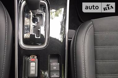 Позашляховик / Кросовер Mitsubishi Outlander 2018 в 